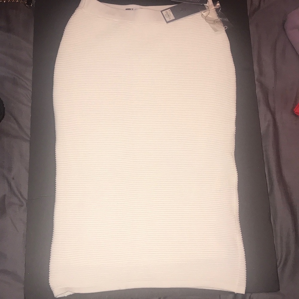 New Jennifer Lopez Off White Sweater Pencil Skirt